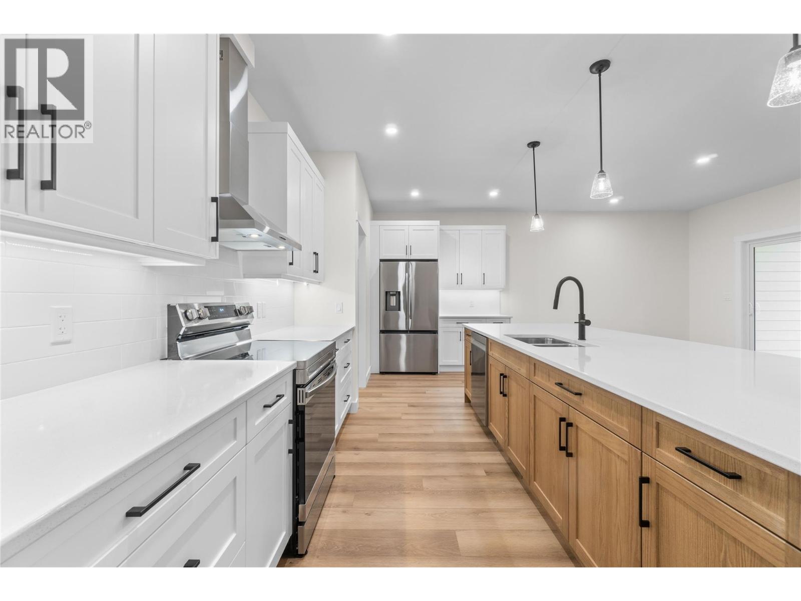 12 231 20 Street Northeast, Salmon Arm