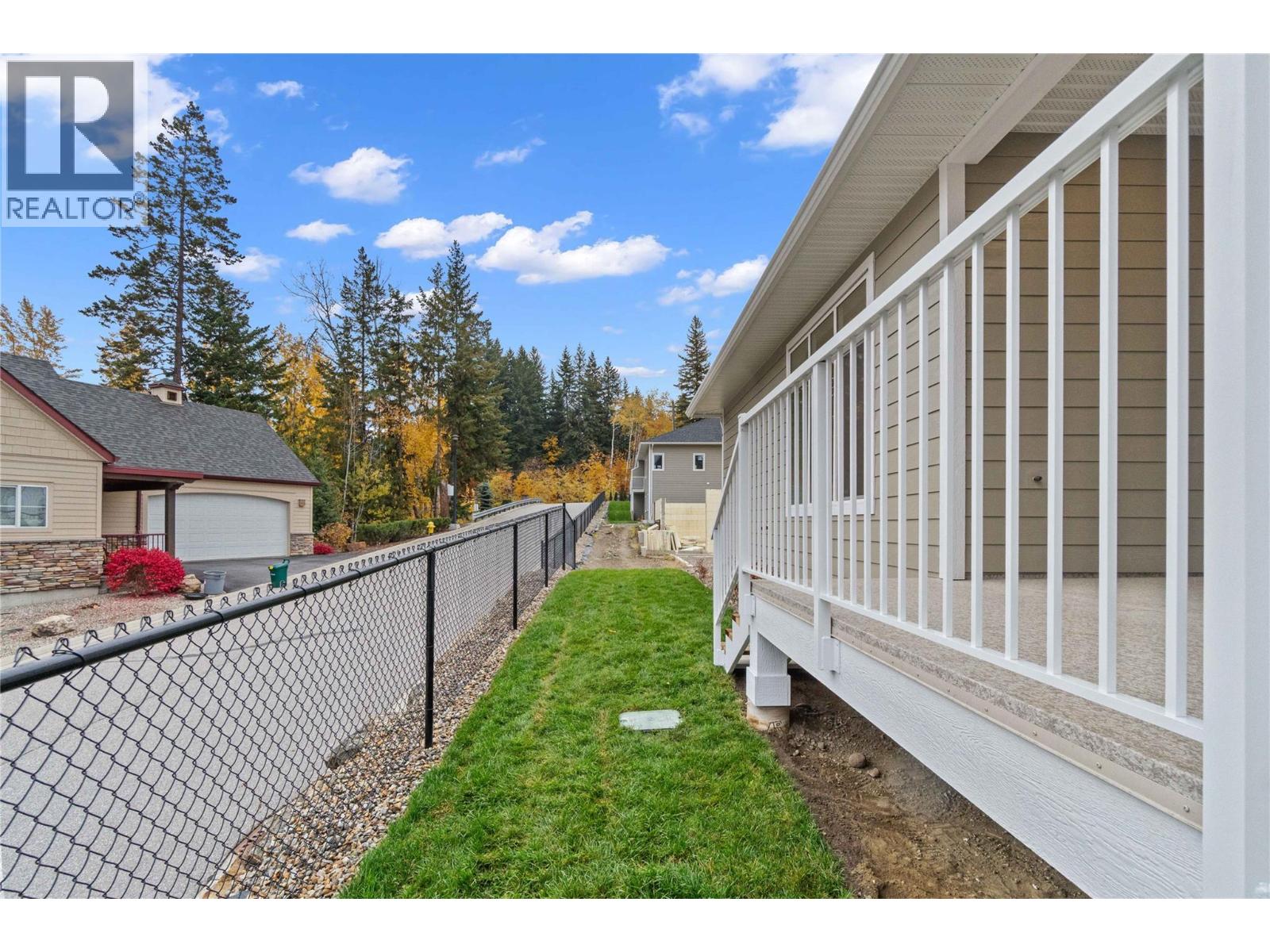 12 231 20 Street Northeast, Salmon Arm