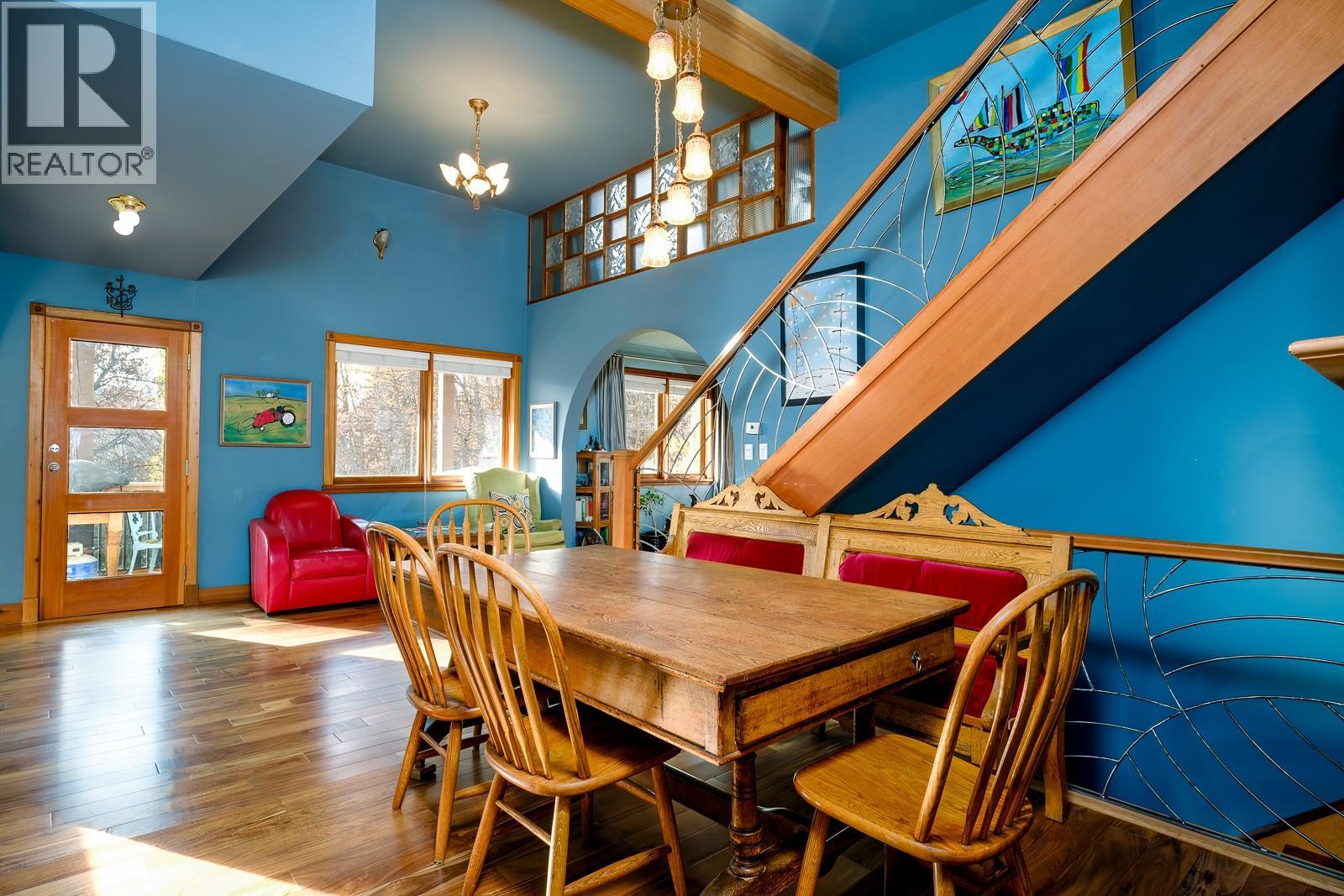 2075 Thompson Avenue, Rossland