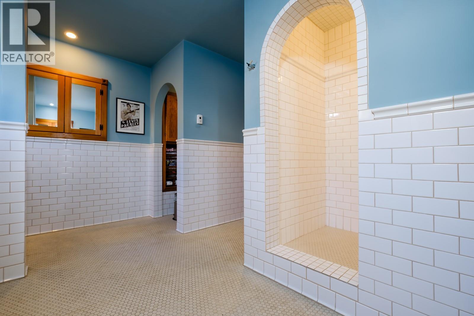 2075 Thompson Avenue, Rossland