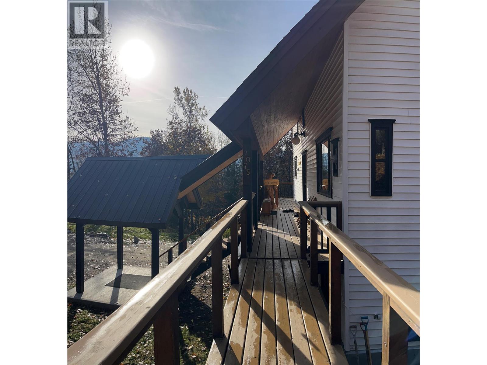 2075 Thompson Avenue, Rossland