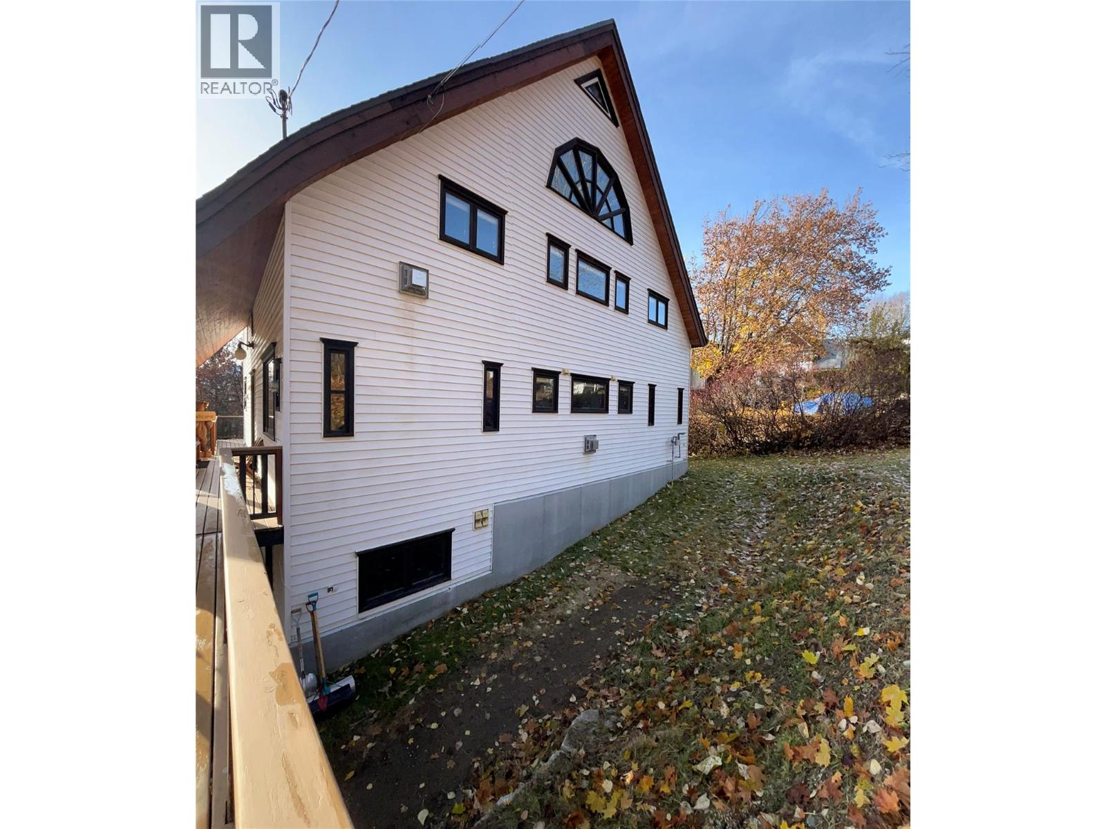 2075 Thompson Avenue, Rossland