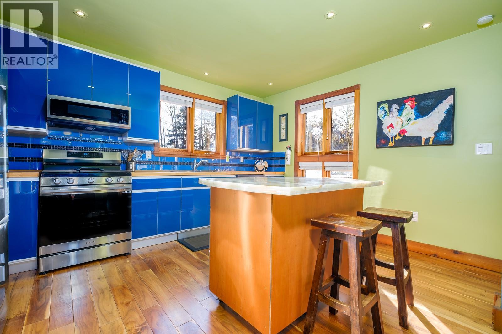 2075 Thompson Avenue, Rossland