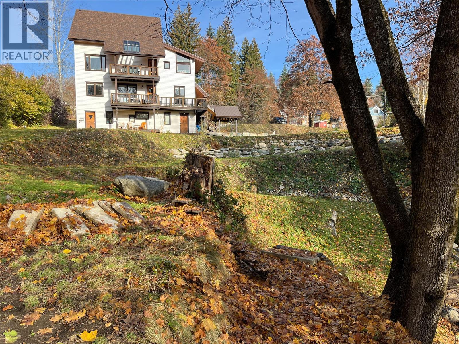 2075 Thompson Avenue, Rossland