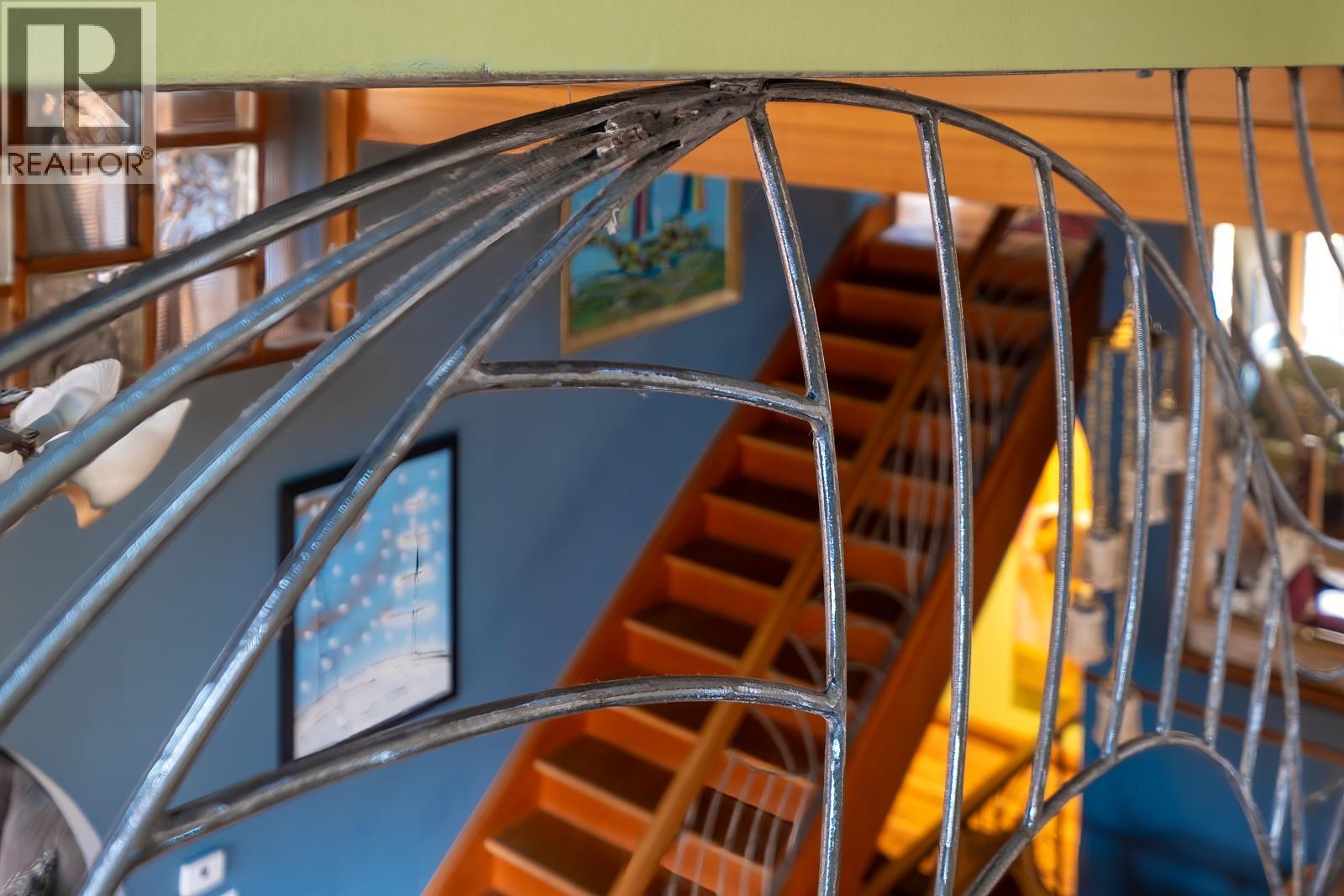 2075 Thompson Avenue, Rossland