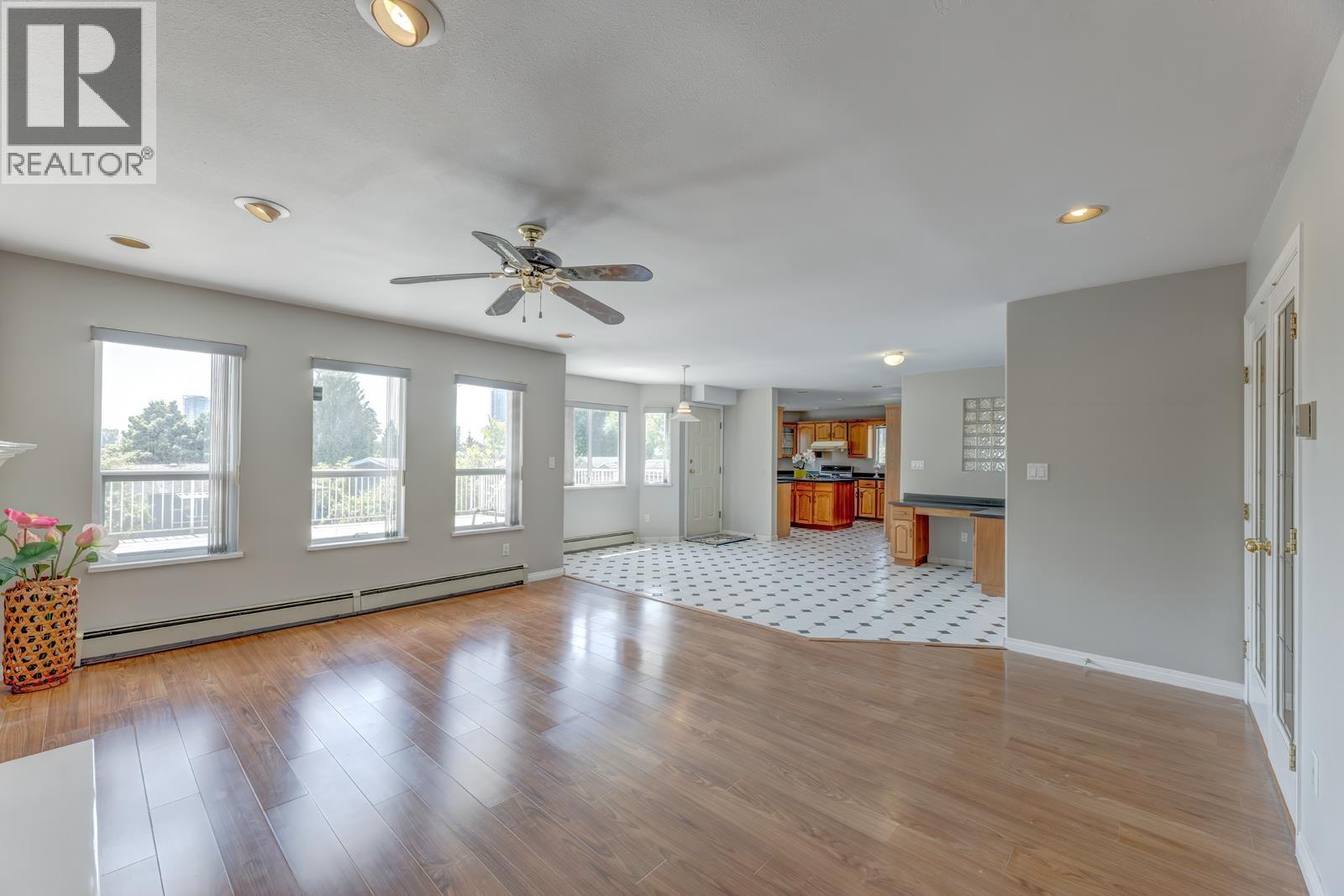 4930 VENABLES STREET, Burnaby