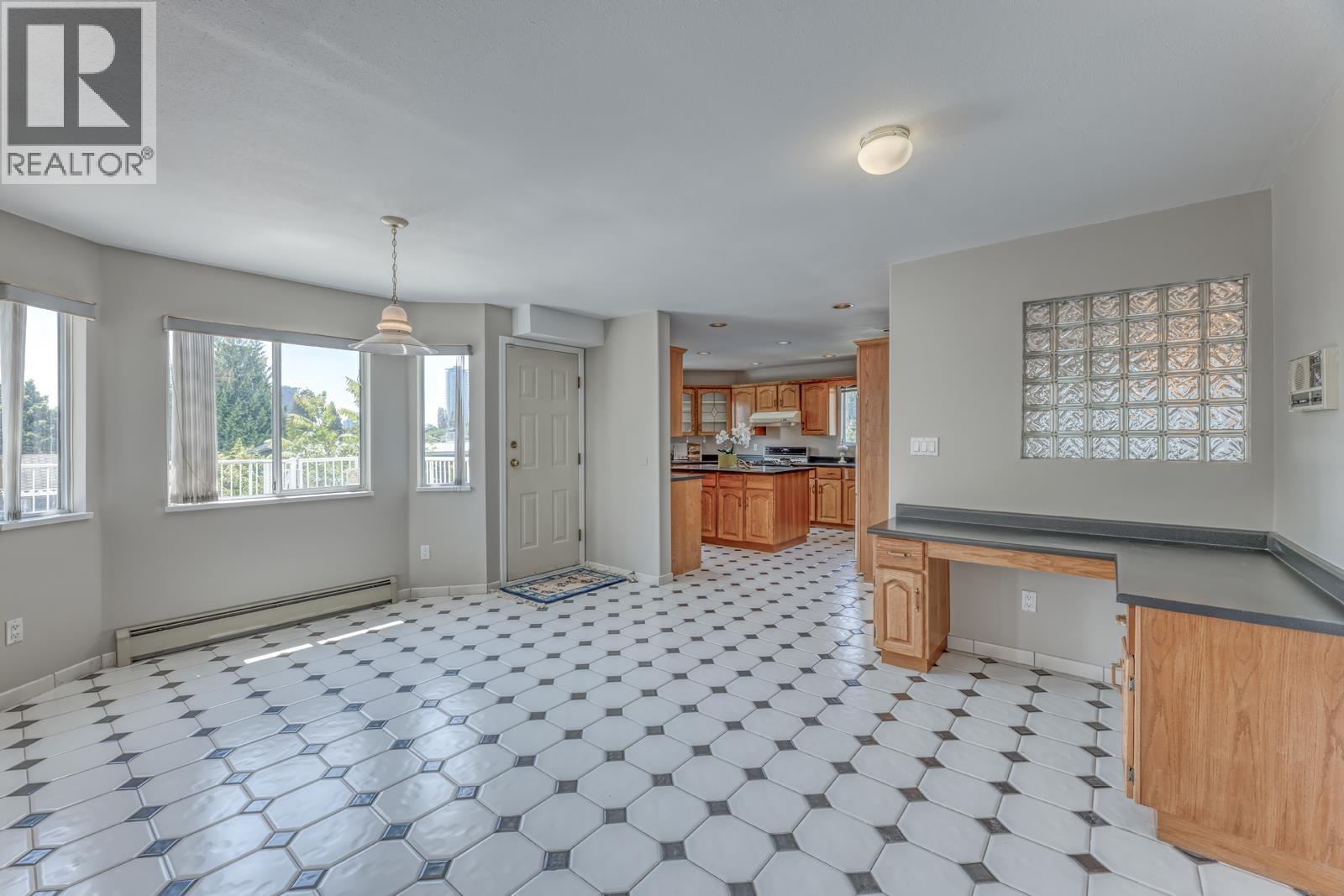 4930 VENABLES STREET, Burnaby