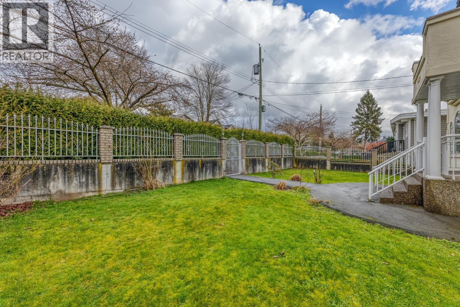 4930 VENABLES STREET, Burnaby