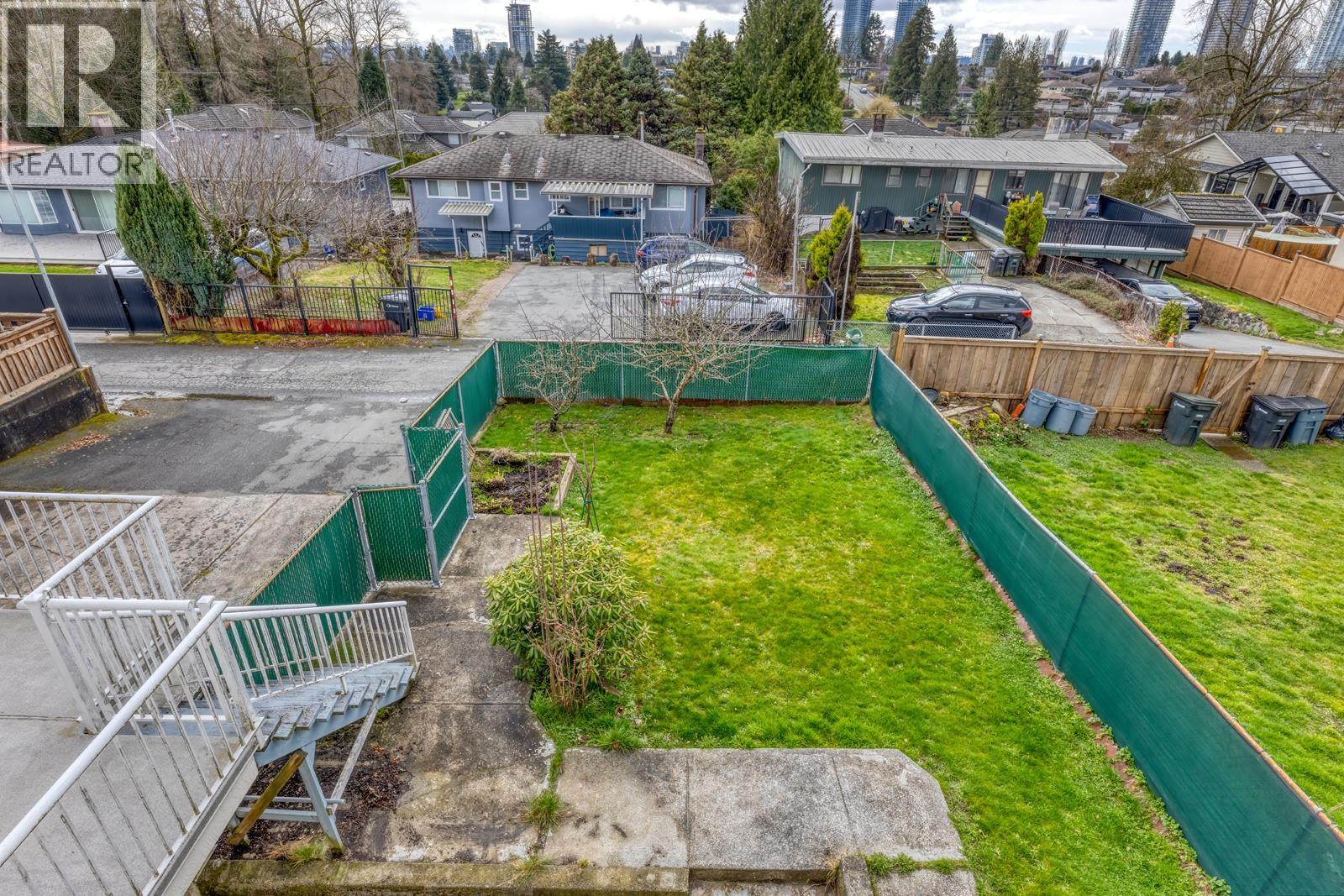 4930 VENABLES STREET, Burnaby