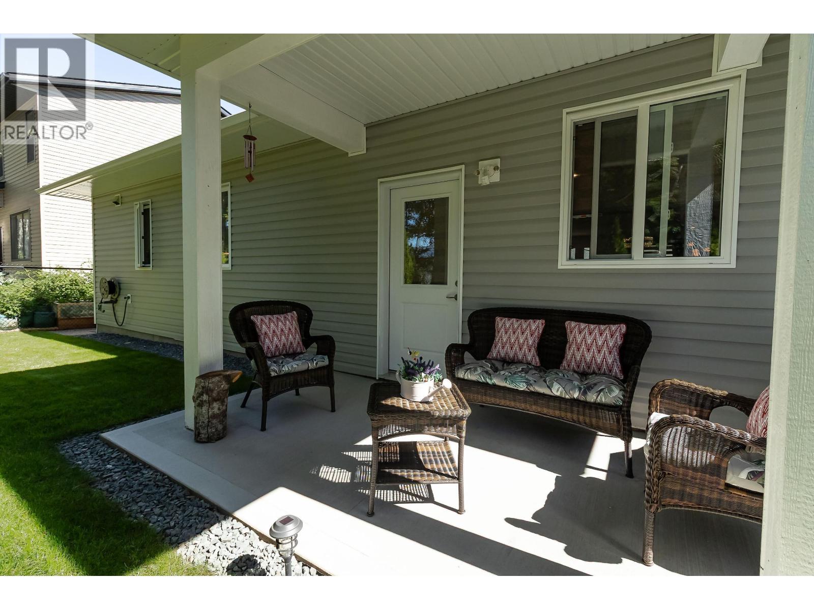 10 4921 HALLIWELL AVENUE, Terrace