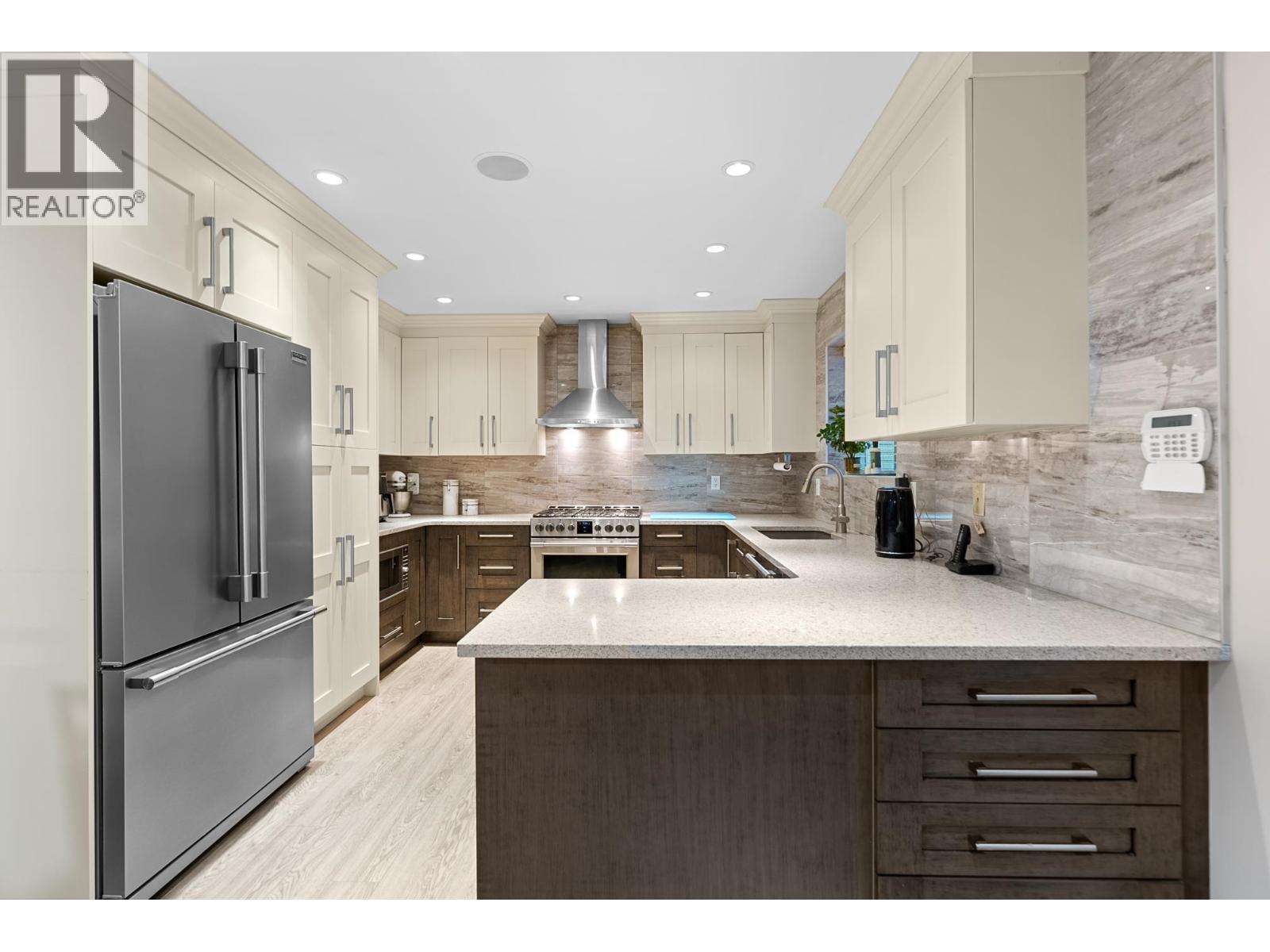 2625 BAINBRIDGE AVENUE, Burnaby