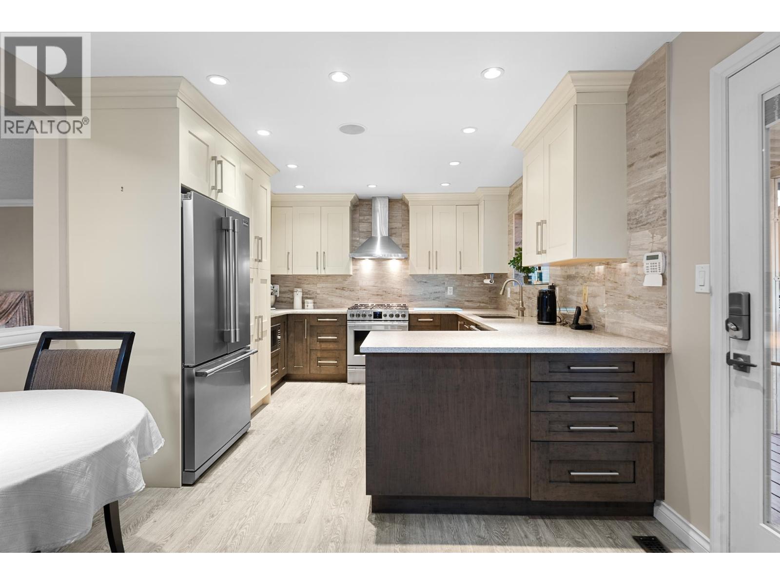 2625 BAINBRIDGE AVENUE, Burnaby