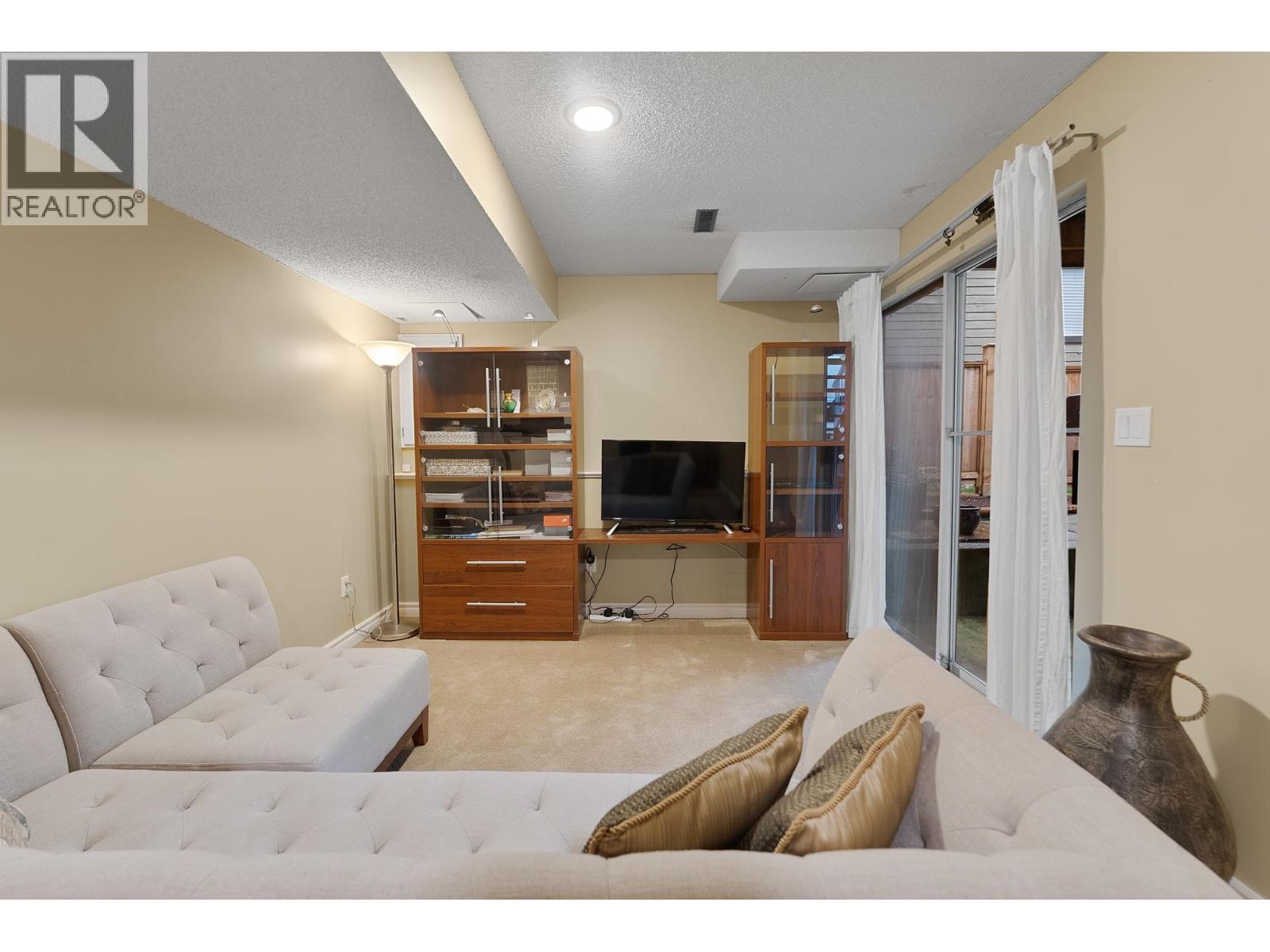 2625 BAINBRIDGE AVENUE, Burnaby