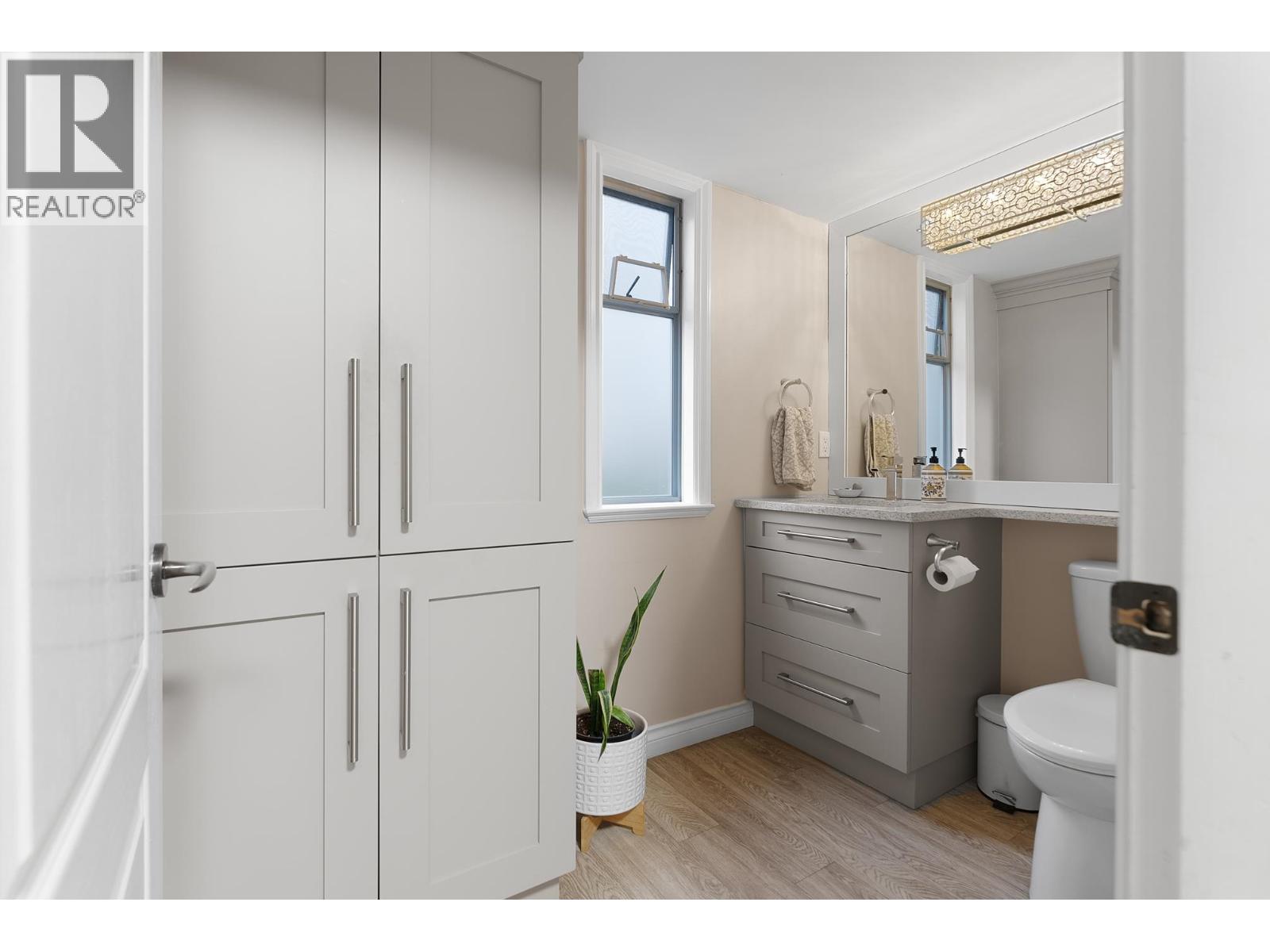 2625 BAINBRIDGE AVENUE, Burnaby