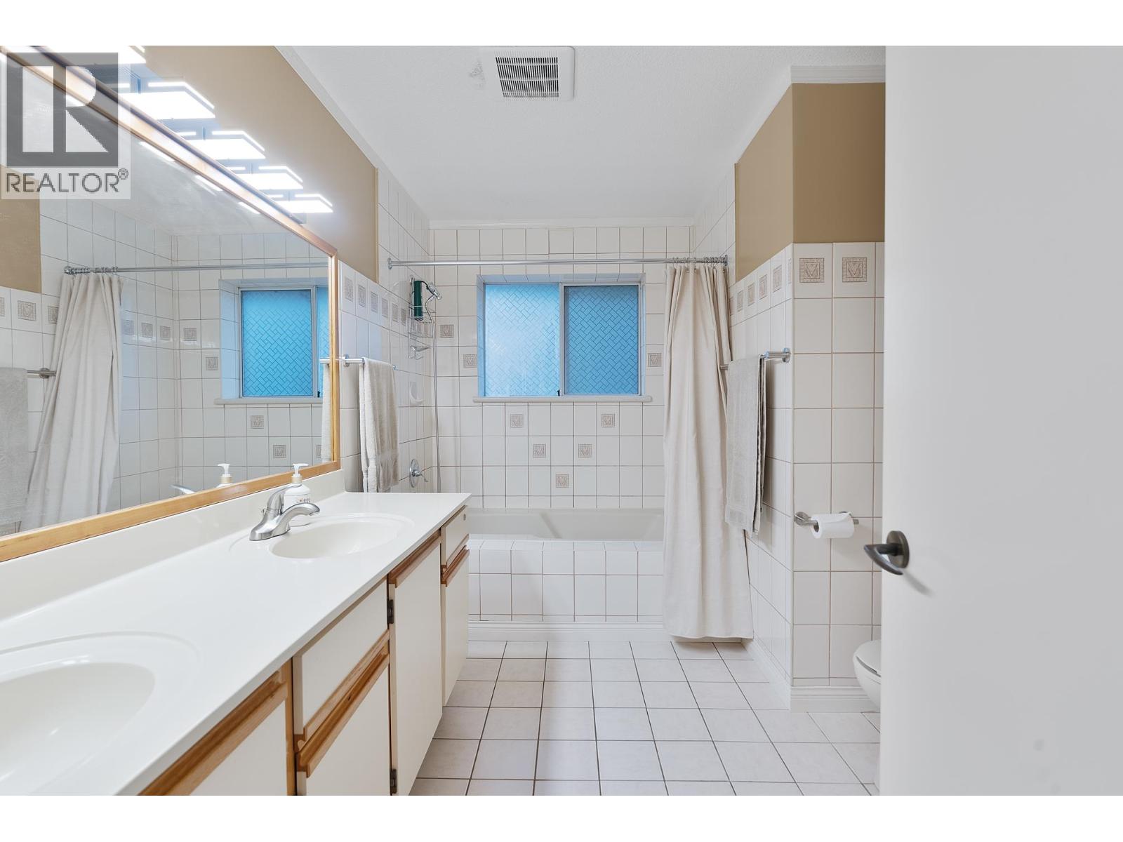 2625 BAINBRIDGE AVENUE, Burnaby