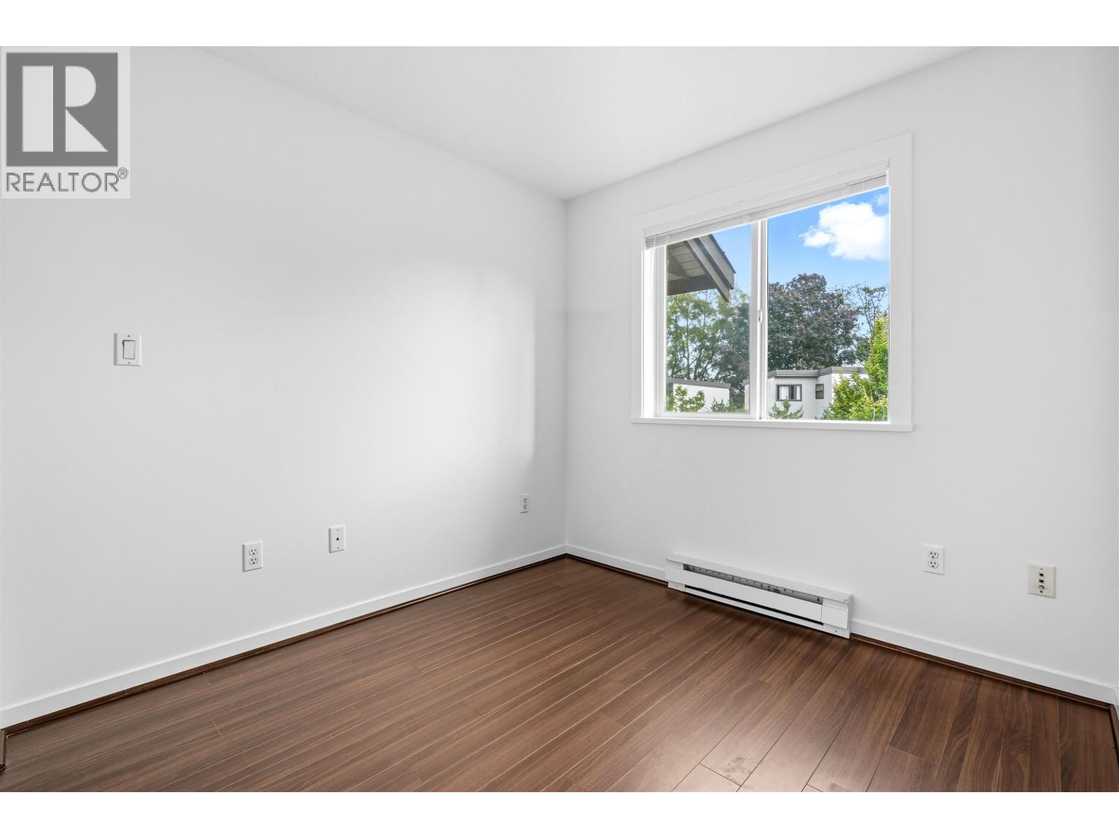 6 5881 IRMIN STREET, Burnaby