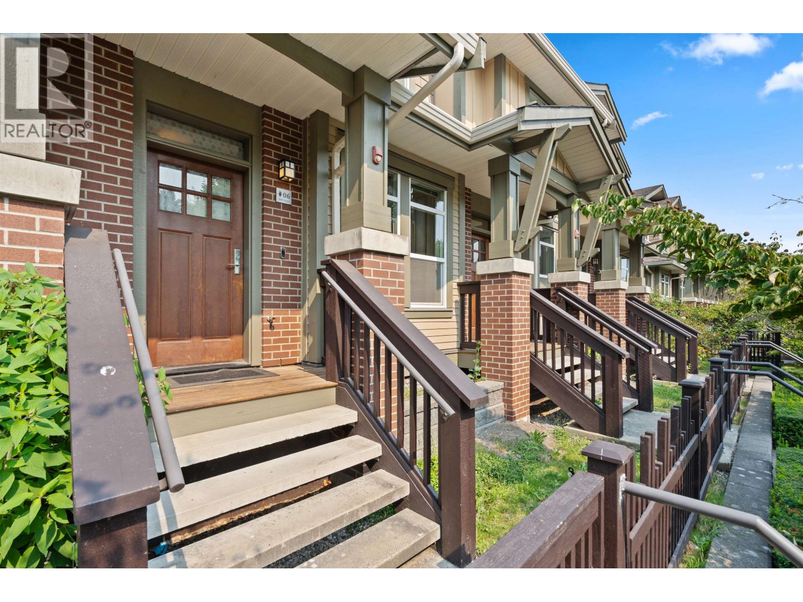 6 5881 IRMIN STREET, Burnaby