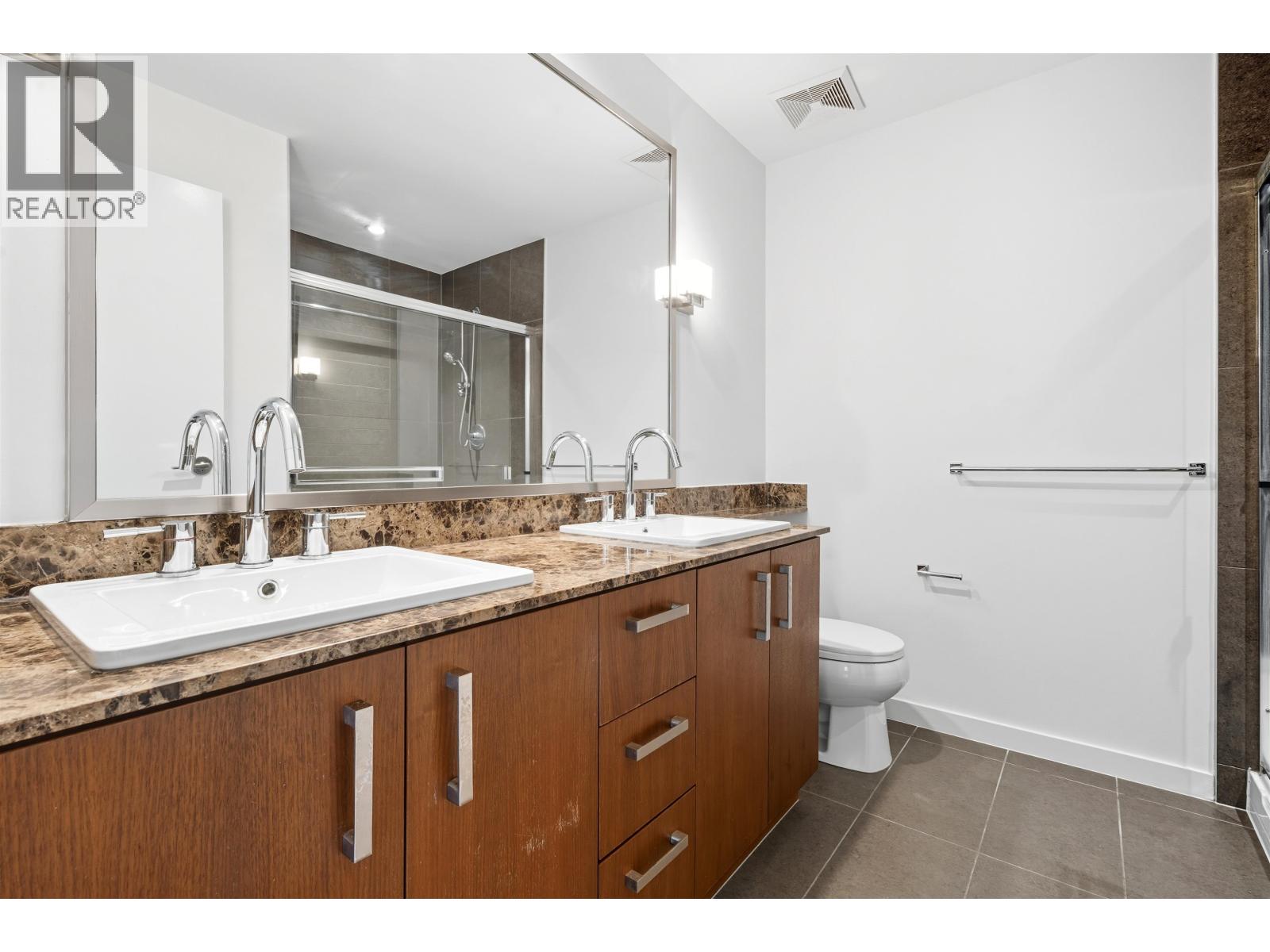 6 5881 IRMIN STREET, Burnaby