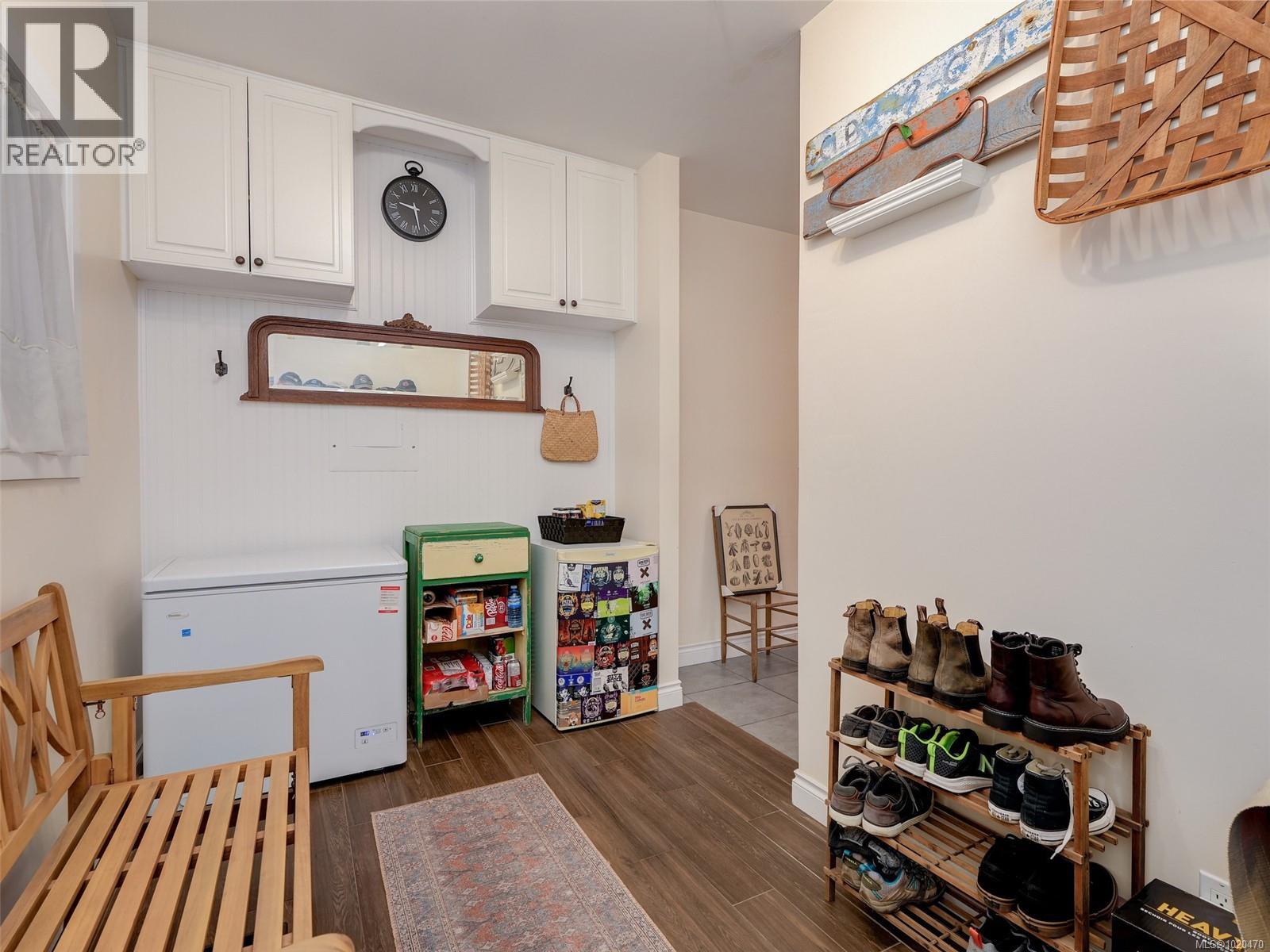 2984 Lakewood Pl, Langford