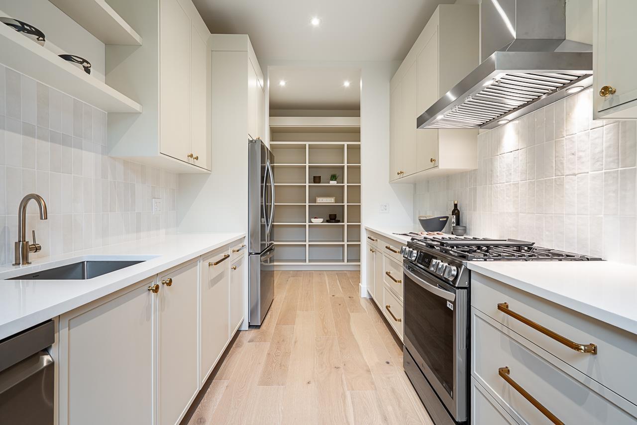 20345 41A AVENUE, Langley