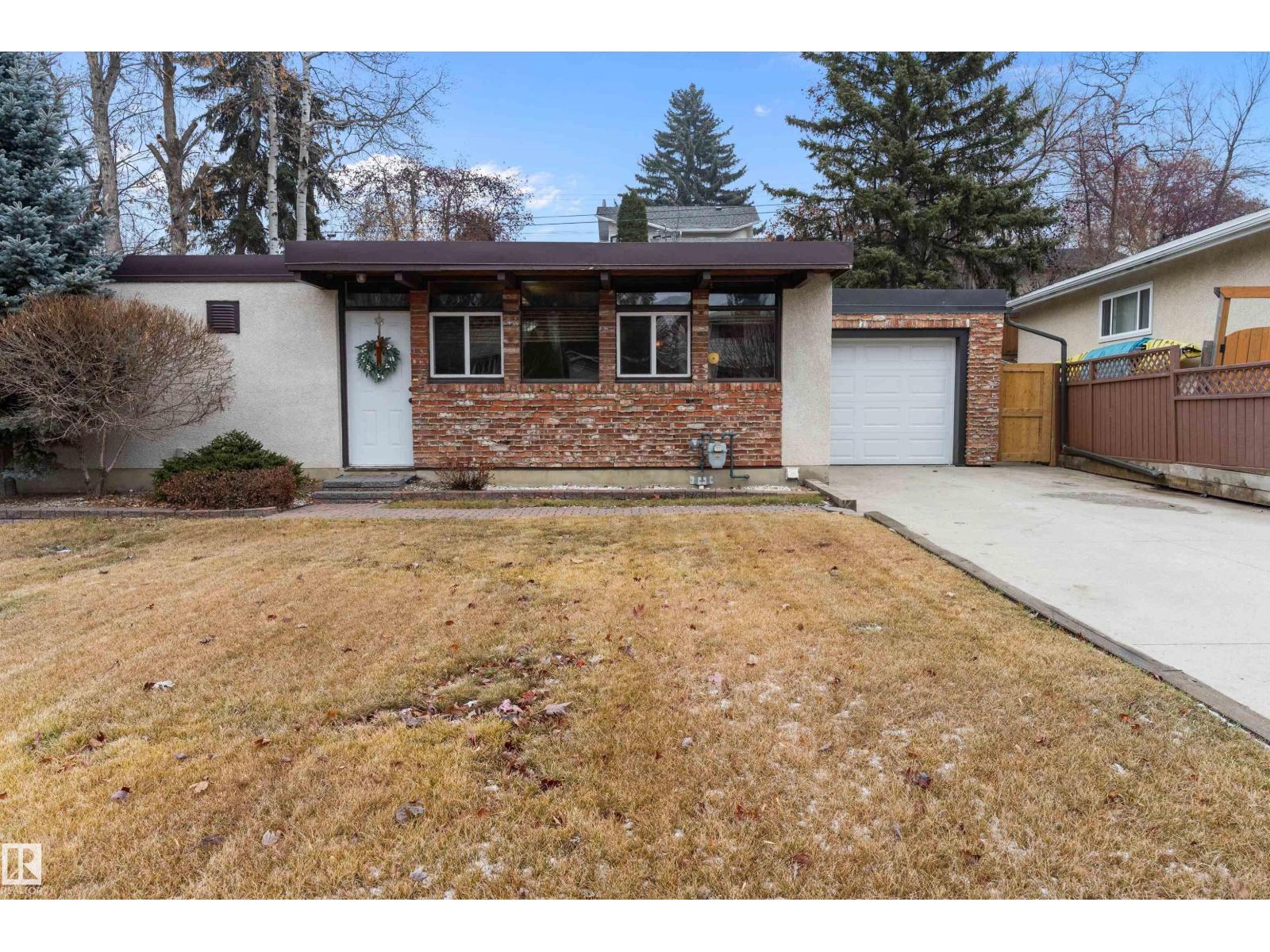 28 GREENWICH CR, St. Albert