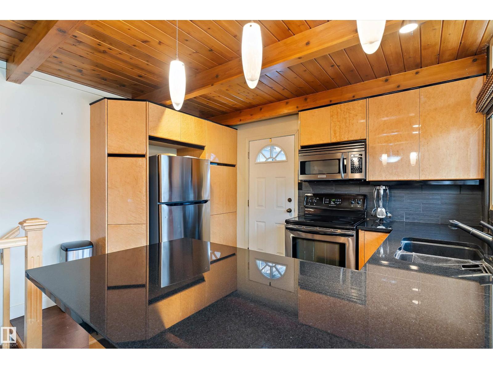 28 GREENWICH CR, St. Albert