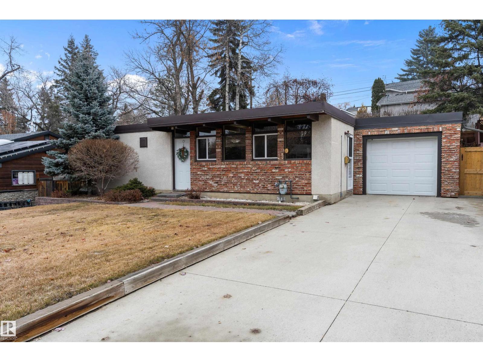 28 GREENWICH CR, St. Albert