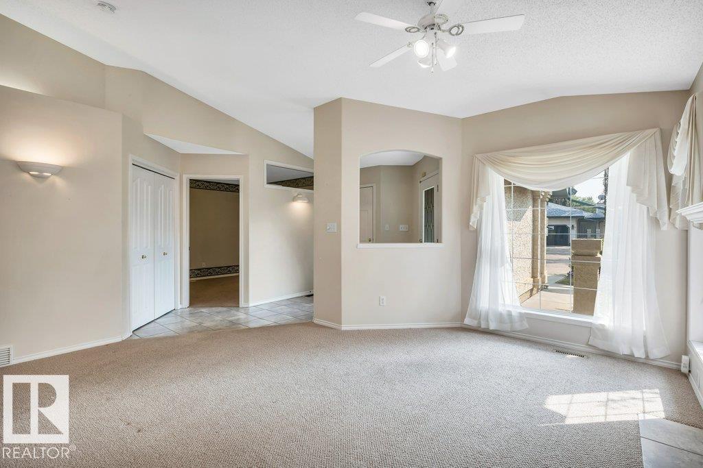 112 Haddow CL NW, Edmonton