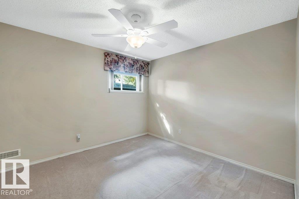 112 Haddow CL NW, Edmonton