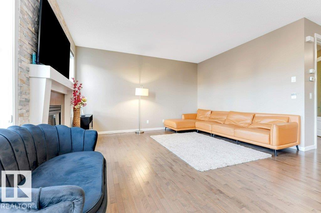 5424 20 AV SW, Edmonton