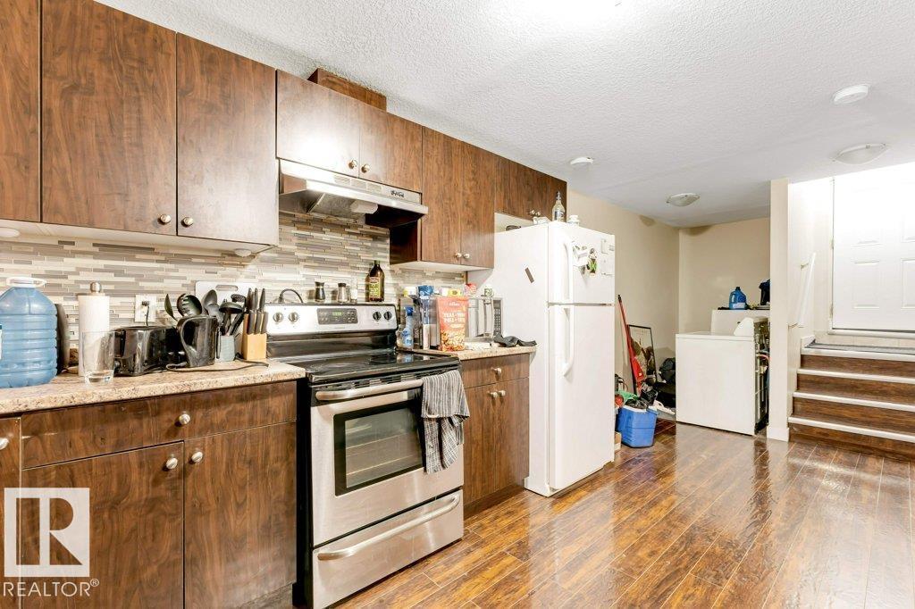 5424 20 AV SW, Edmonton