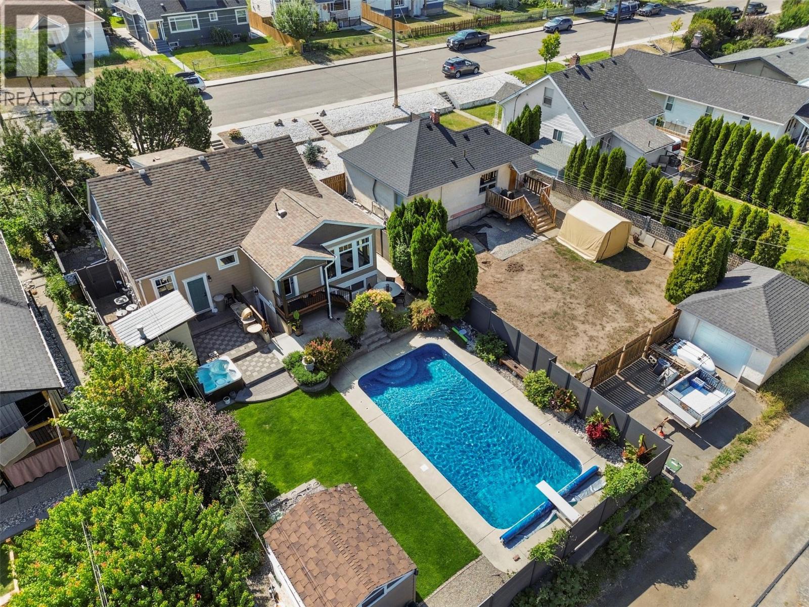 1060 Pleasant Street, Kamloops