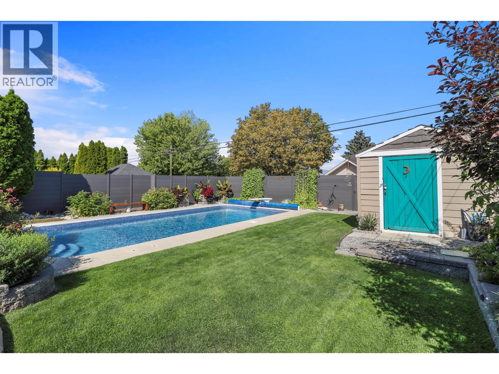 1060 Pleasant Street, Kamloops