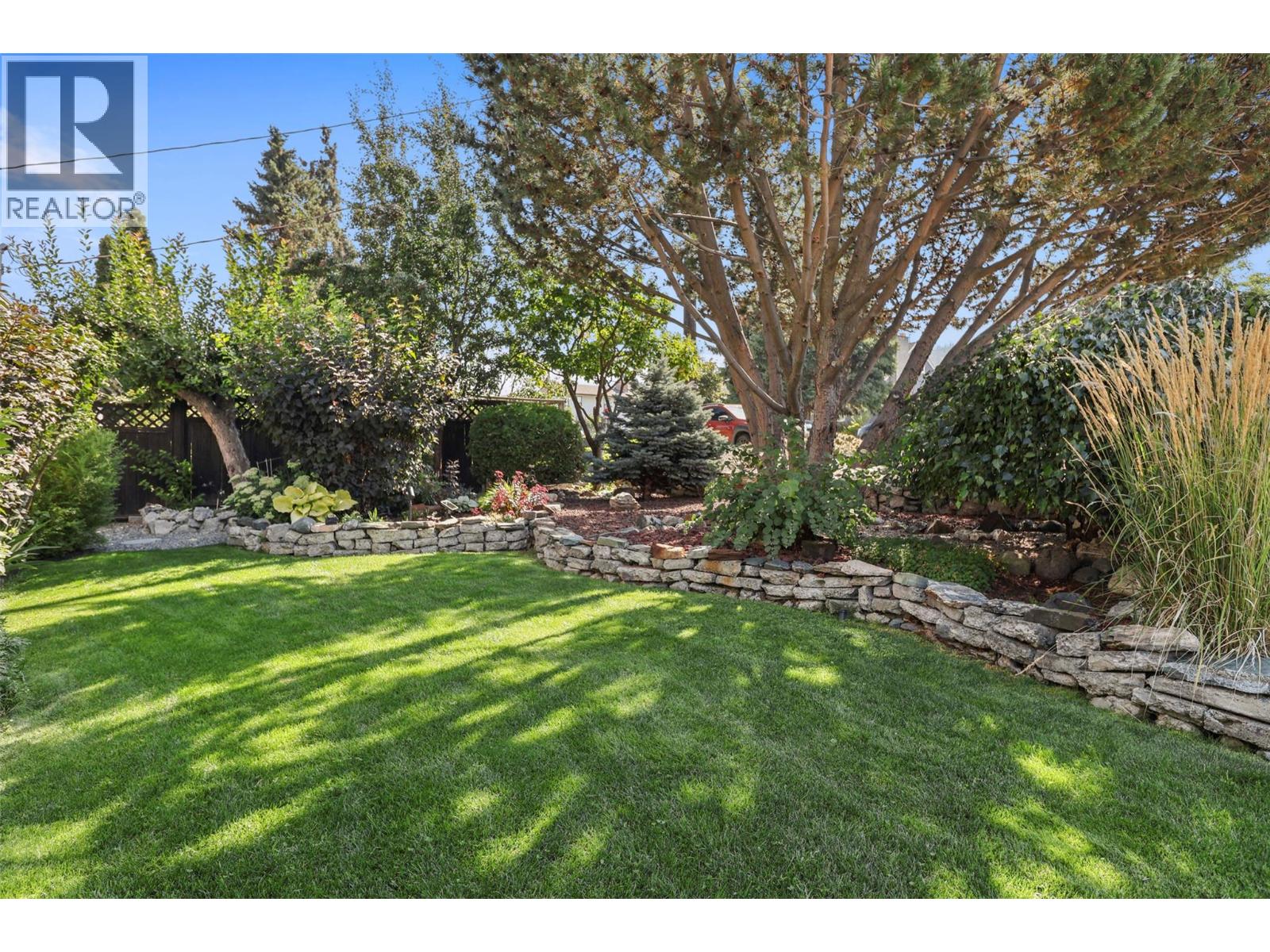 1060 Pleasant Street, Kamloops