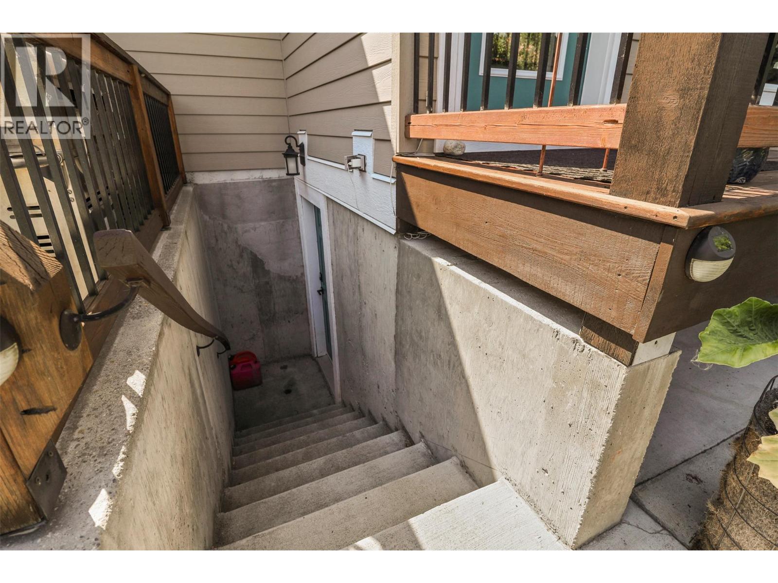 1060 Pleasant Street, Kamloops