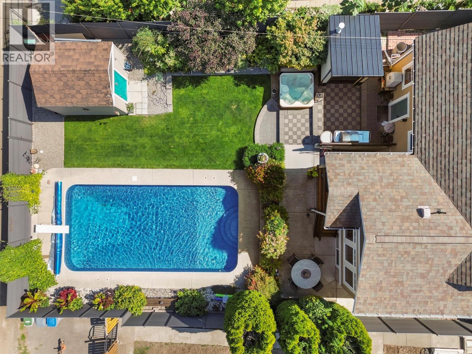 1060 Pleasant Street, Kamloops