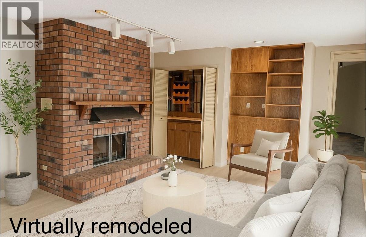 8660 CAMDEN CRESCENT, Richmond