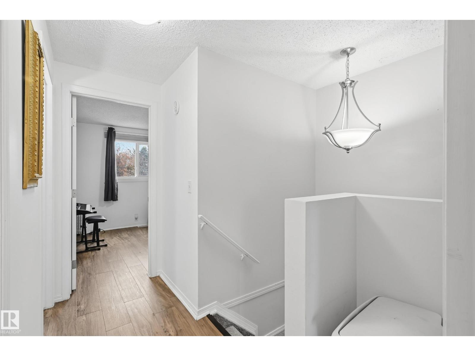 18423 95A AV NW, Edmonton