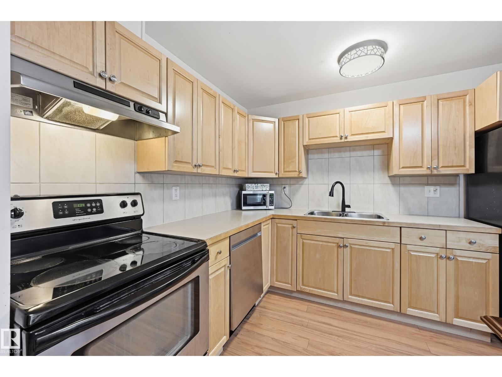 18423 95A AV NW, Edmonton