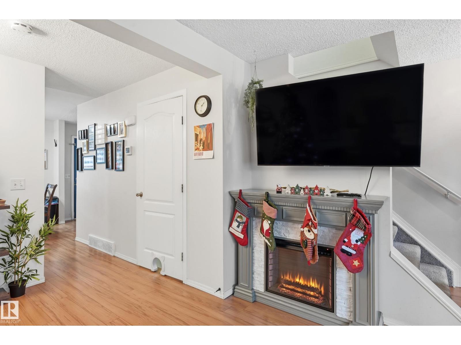 18423 95A AV NW, Edmonton