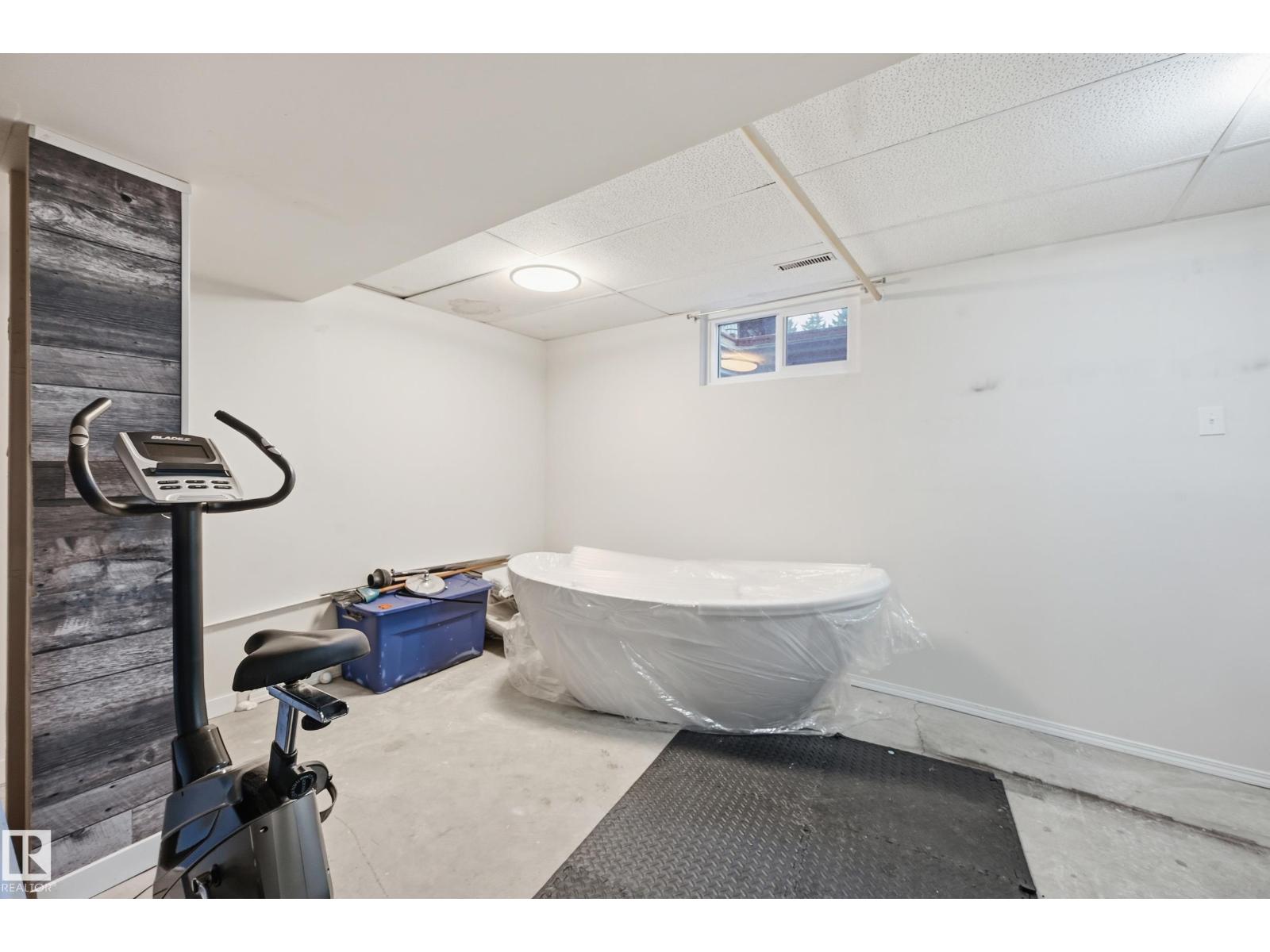 18423 95A AV NW, Edmonton