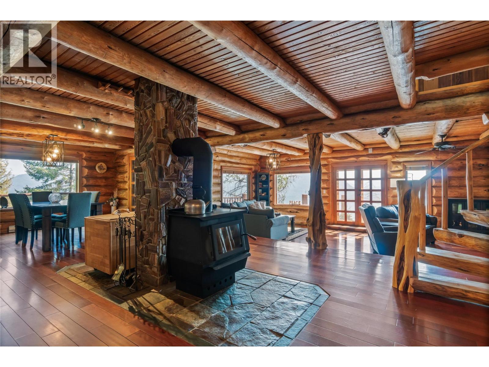 4878 Leopold Road, Celista