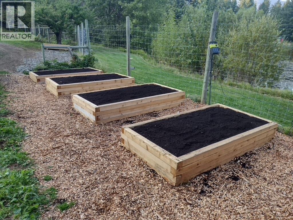 4878 Leopold Road, Celista