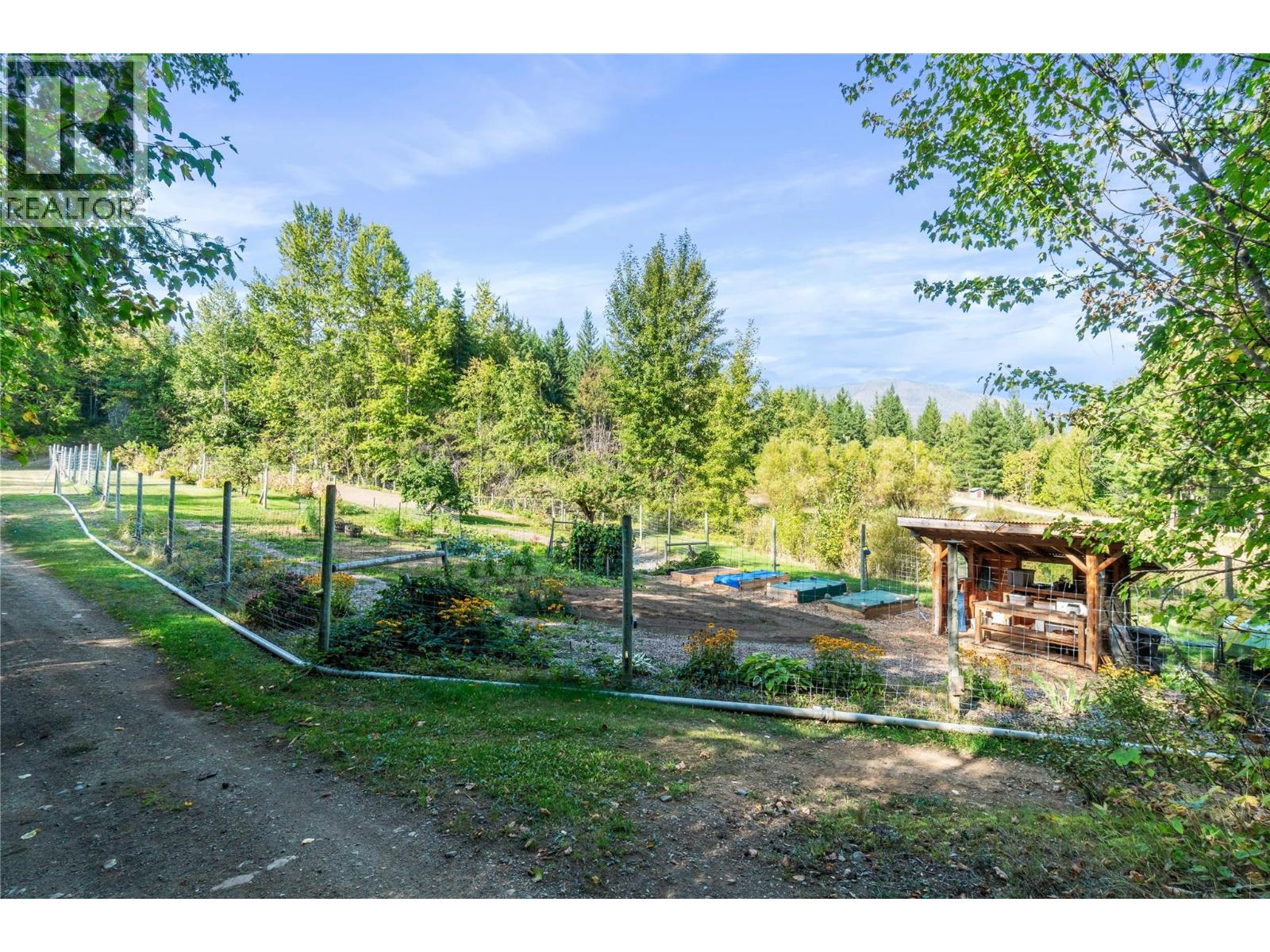 4878 Leopold Road, Celista