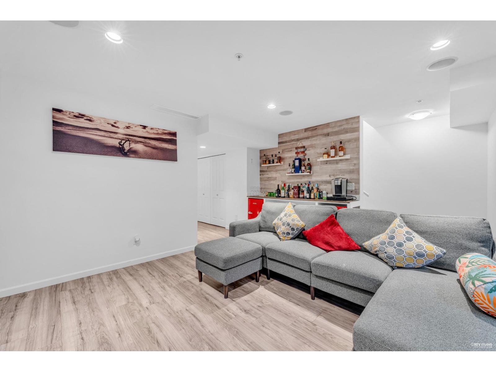 6956 208 STREET, Langley