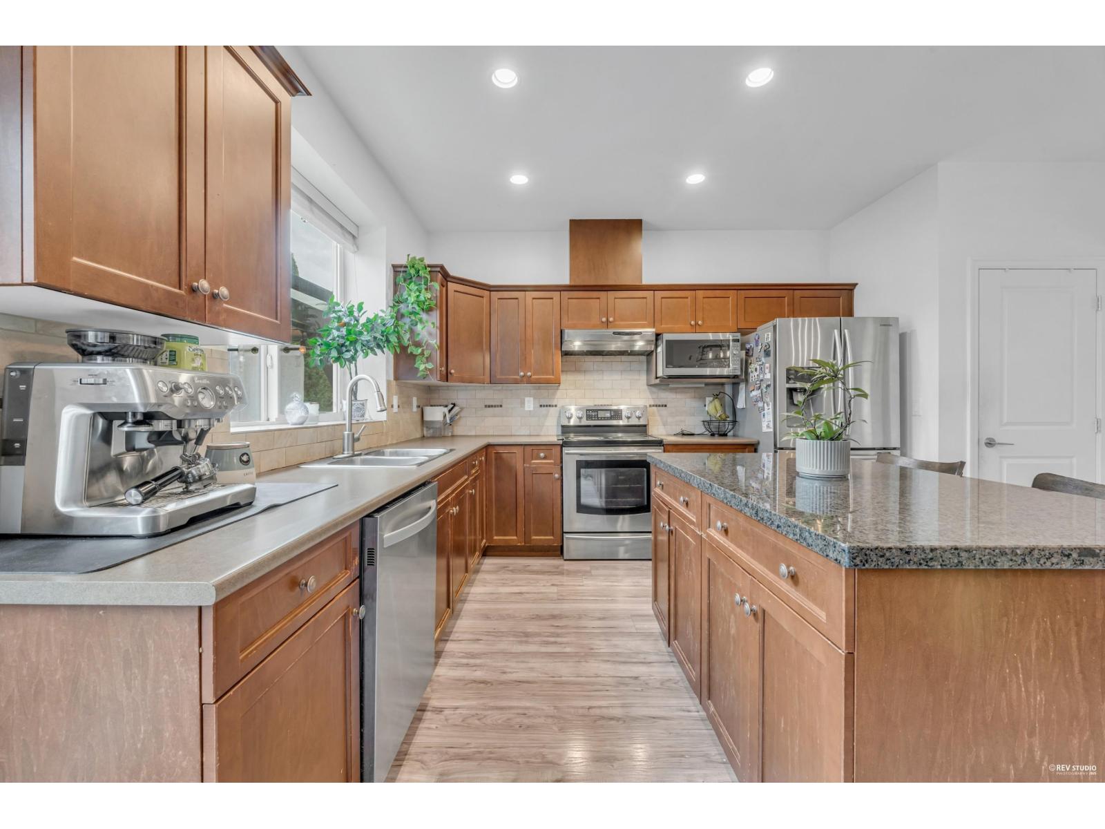 6956 208 STREET, Langley