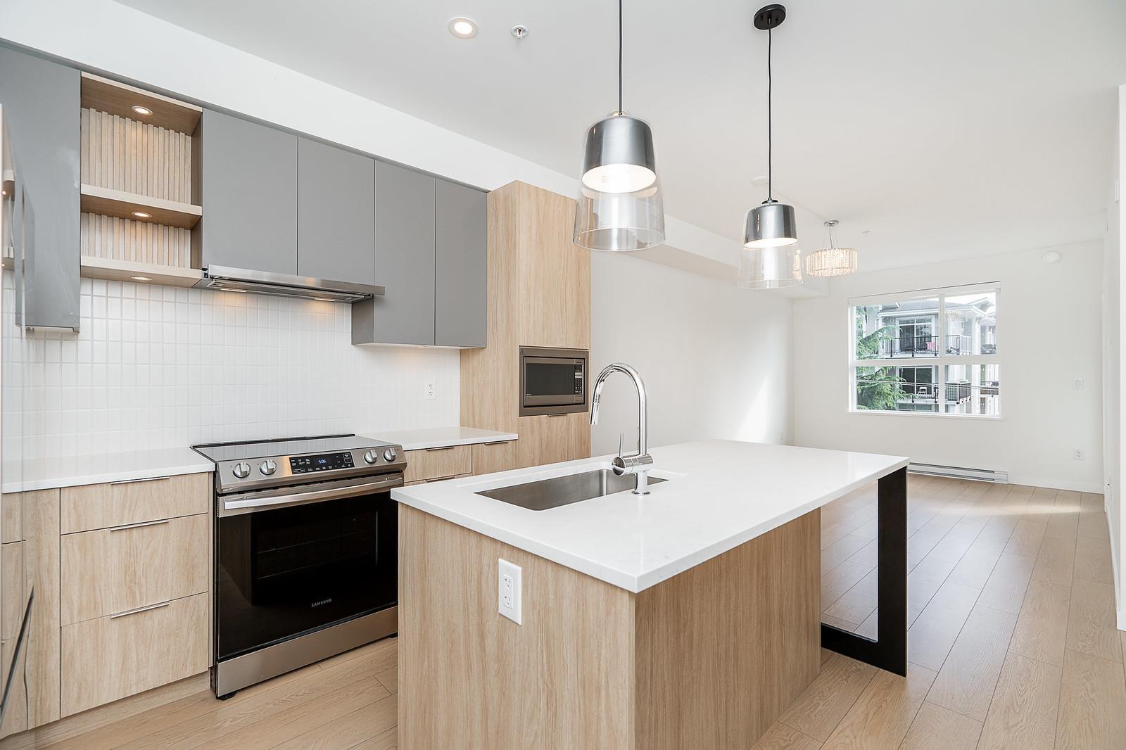 406 20695 EASTLEIGH CRESCENT, Langley