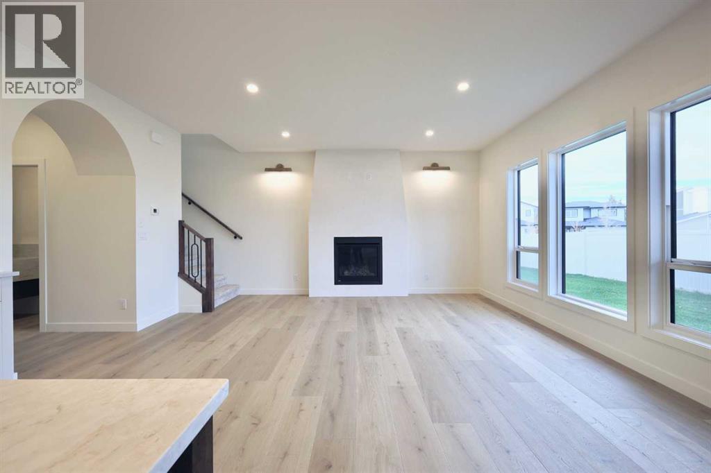 Single Family House for Sale in  Eaton Crescent Evergreen Red Deer 