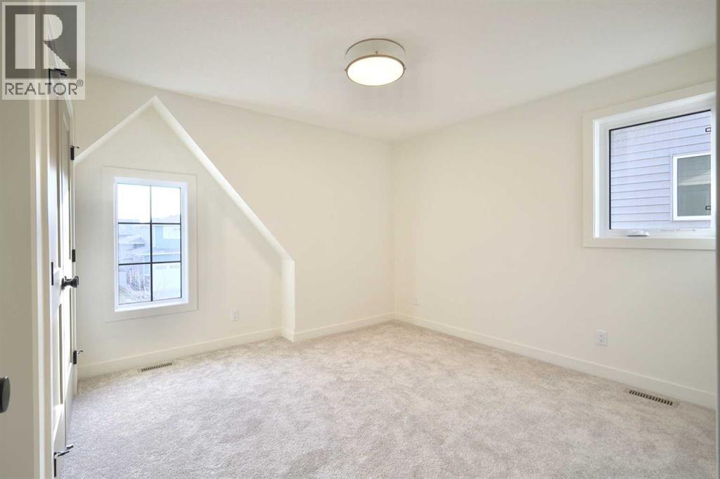 Single Family House for Sale in  Eaton Crescent Evergreen Red Deer 