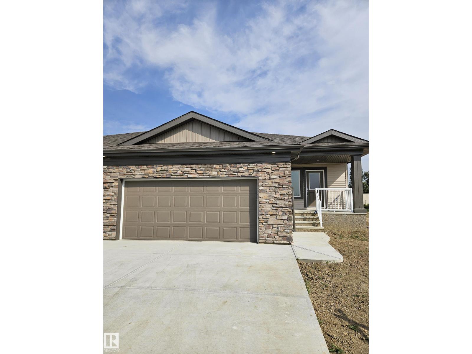 #42 11 DALTON LI, Spruce Grove